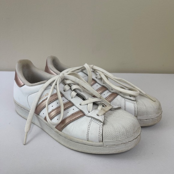 Adidas Superstar Womens 7  White Rose Gold Shell Toe Shoes‎ Sneakers BA8169 - Picture 1 of 9